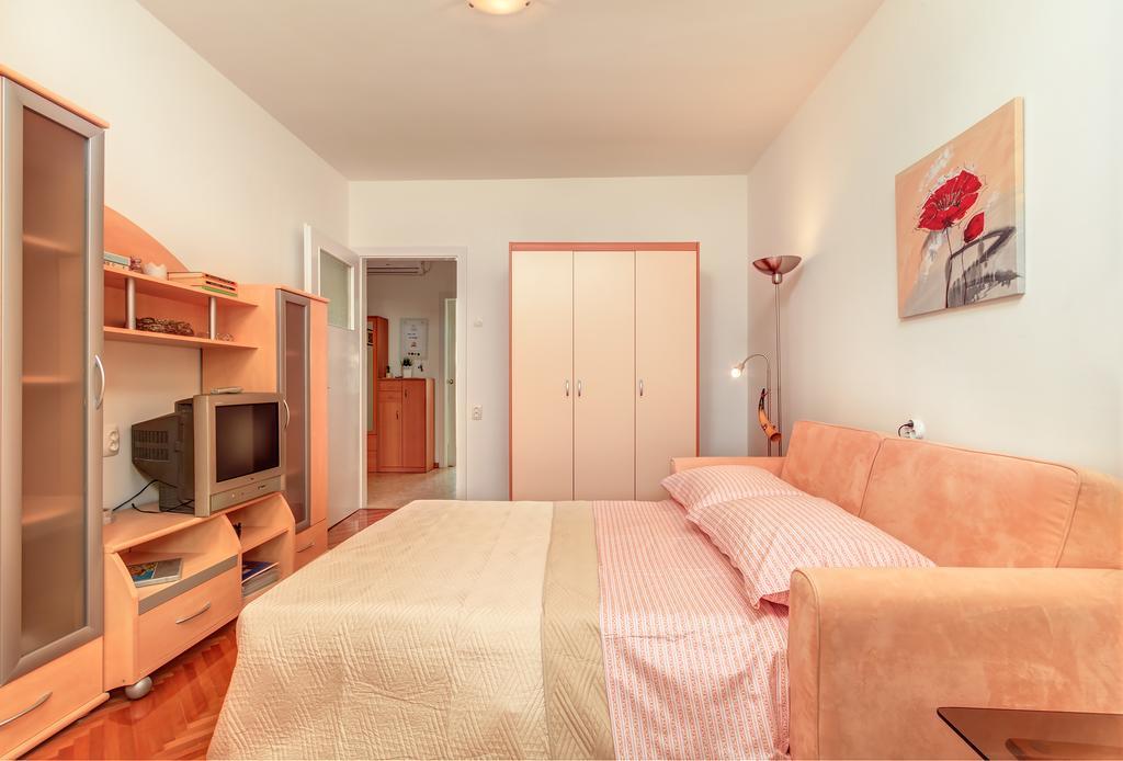 Apartment Barbaresko สปลิท ภายนอก รูปภาพ